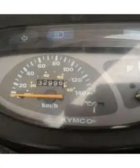 Vendo Movie 150 grigio anno 2004 Vendo Movie 150 grigio anno 2004