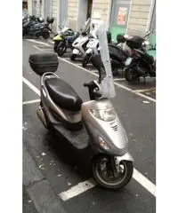 Vendo Movie 150 grigio anno 2004 Vendo Movie 150 grigio anno 2004