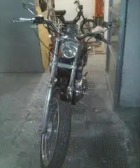 Harley-Davidson 883