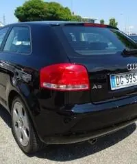 AUDI A3 1.6 16V FSI Ambition AUDI A3 1.6 16V FSI Ambition