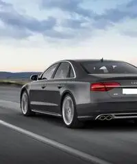 AUDI S8 4.0 TFSI quattro tiptronic AUDI S8 4.0 TFSI quattro tiptronic