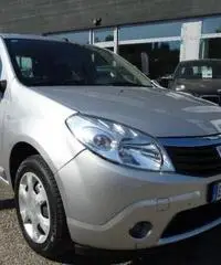 DACIA Sandero 1.5 dCi 70CV Ambiance DACIA Sandero 1.5 dCi 70CV Ambiance