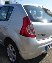 DACIA Sandero 1.5 dCi 70CV Ambiance DACIA Sandero 1.5 dCi 70CV Ambiance