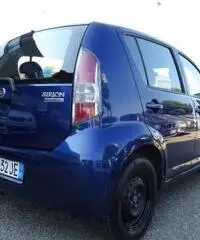 DAIHATSU Sirion 1.3 16V 4WD Mio DAIHATSU Sirion 1.3 16V 4WD Mio