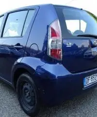 DAIHATSU Sirion 1.3 16V 4WD Mio DAIHATSU Sirion 1.3 16V 4WD Mio