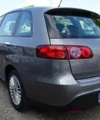 FIAT Croma 1.8 Mpi 16V Active FIAT Croma 1.8 Mpi 16V Active