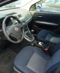 FIAT Croma 1.8 Mpi 16V Active FIAT Croma 1.8 Mpi 16V Active
