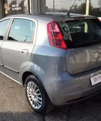 FIAT Grande Punto 1.4 GPL 5 porte Dynamic IDEALE NEOPATENTATO FIAT Grande Punto 1.4 GPL 5 porte Dynamic IDEALE NEOPATENTATO