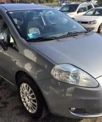 FIAT Grande Punto 1.4 GPL 5 porte Dynamic IDEALE NEOPATENTATO FIAT Grande Punto 1.4 GPL 5 porte Dynamic IDEALE NEOPATENTATO