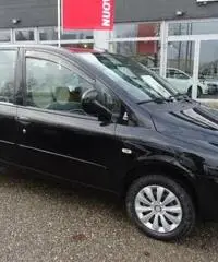 FIAT Multipla 1.6 16V Natural Power Emotion FIAT Multipla 1.6 16V Natural Power Emotion