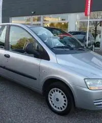FIAT Multipla 1.6 16V Natural Power Dynamic FIAT Multipla 1.6 16V Natural Power Dynamic