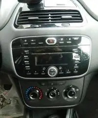 FIAT Punto 1.4 8V 5 porte Easypower Young FIAT Punto 1.4 8V 5 porte Easypower Young