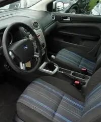 FORD Focus + 1.6 TDCi (90CV) 5p. FORD Focus + 1.6 TDCi (90CV) 5p.