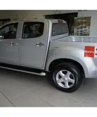 ISUZU D-Max 2.5 Crew Cab Quasar A/T 4WD a Gasolio nuova