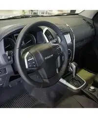 ISUZU D-Max 2.5 Crew Cab Quasar A/T 4WD a Gasolio nuova