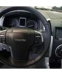 ISUZU D-Max 2.5 Crew Cab Quasar A/T 4WD a Gasolio nuova