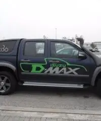 Isuzu D-Max 3.0 TD cat Crew Cab 4WD Pup. LS Aut. EU4 AUTOCARRO