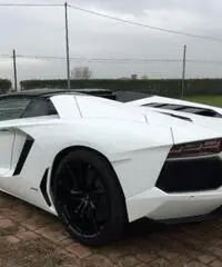 LAMBORGHINI Aventador 6.5 V12 LP700-4 Roadster