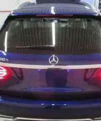 MERCEDES-BENZ C 300 h Automatic EXCLUSIVE MERCEDES-BENZ C 300 h Automatic EXCLUSIVE