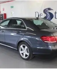 MERCEDES-BENZ E 200 NGD Automatic Executive MERCEDES-BENZ E 200 NGD Automatic Executive