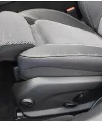 MERCEDES-BENZ E 220 d Auto