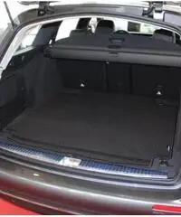 MERCEDES-BENZ E 220 d Auto