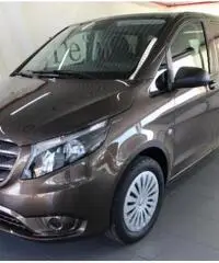 MERCEDES-BENZ Vito 114 CDI Mixto Compact MERCEDES-BENZ Vito 114 CDI Mixto Compact
