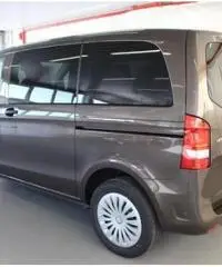 MERCEDES-BENZ Vito 114 CDI Mixto Compact MERCEDES-BENZ Vito 114 CDI Mixto Compact
