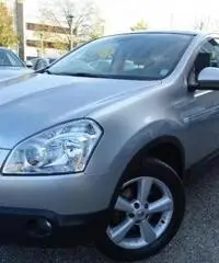 NISSAN Qashqai 1.5 dCi DPF Tekna NISSAN Qashqai 1.5 dCi DPF Tekna