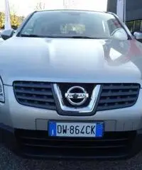 NISSAN Qashqai 1.5 dCi DPF Tekna NISSAN Qashqai 1.5 dCi DPF Tekna