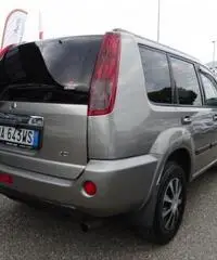NISSAN X-Trail 2.2 dCi Elegance NISSAN X-Trail 2.2 dCi Elegance
