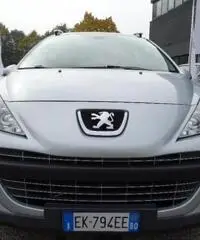 PEUGEOT 207 1.6 8V HDi 112CV SW Outdoor PEUGEOT 207 1.6 8V HDi 112CV SW Outdoor