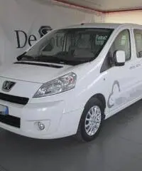 PEUGEOT Expert 2.0 HDi 120CV FAP PL-TN 12Q Furgone Vetrato PEUGEOT Expert 2.0 HDi 120CV FAP PL-TN 12Q Furgone Vetrato