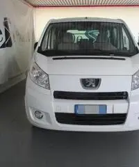 PEUGEOT Expert 2.0 HDi 120CV FAP PL-TN 12Q Furgone Vetrato PEUGEOT Expert 2.0 HDi 120CV FAP PL-TN 12Q Furgone Vetrato