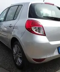 RENAULT Clio 1.2 16V 5 porte Dynamique RENAULT Clio 1.2 16V 5 porte Dynamique