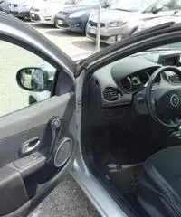 RENAULT Clio 1.2 16V 5 porte Dynamique RENAULT Clio 1.2 16V 5 porte Dynamique
