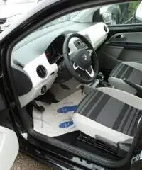 SEAT Mii 1.0 68 CV 5p. Chic Ecofuel SEAT Mii 1.0 68 CV 5p. Chic Ecofuel