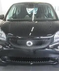 SMART ForTwo 60 1.0 Youngster per NEOPATENTATI SMART ForTwo 60 1.0 Youngster per NEOPATENTATI