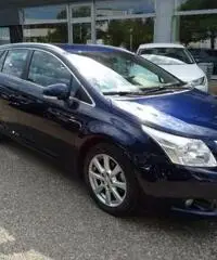 TOYOTA Avensis 2.0 D-4D Wagon
