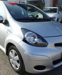 TOYOTA Aygo 1.0 12V VVT-i 5 porte Sol