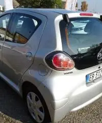 TOYOTA Aygo 1.0 12V VVT-i 5 porte Sol
