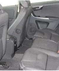 VOLVO XC60 2.4 D 175 CV FWD Geartronic Kinetic