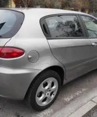 ALFA ROMEO 147 1.9 JTD (120) 5 porte Progression