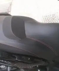 Scooter YAMAHA X-MAX 125cc anno 2009 quasi nuovo