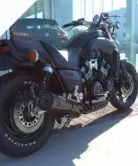Yamaha VMAX - 1998