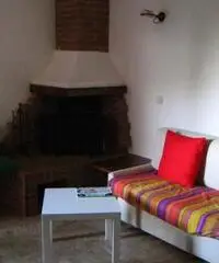 Bilocale 60 Mq con camino, cantina, box