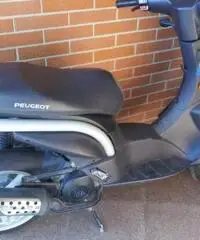 SCOOTER PEUGEOT