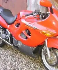 SUZUKI GSX tipo veicolo Turismo cc 600 SUZUKI GSX tipo veicolo Turismo cc 600