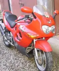 SUZUKI GSX tipo veicolo Turismo cc 600 SUZUKI GSX tipo veicolo Turismo cc 600