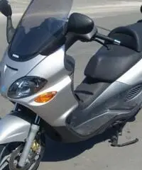 PIAGGIO X9